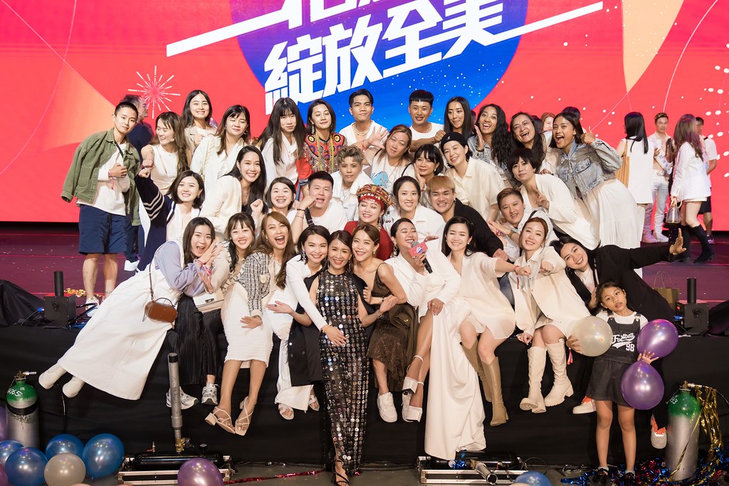 [活動攝影]全美世界18周年慶-最專業的團隊完成每場完美活動攝影，拍的不只好更要快! #即拍即印