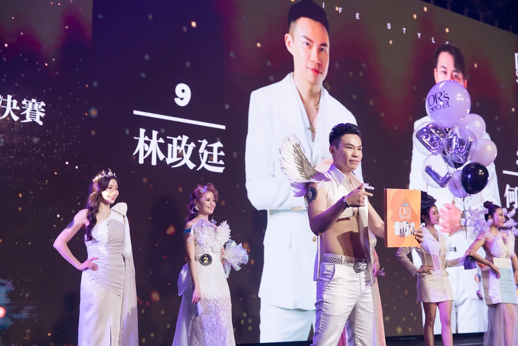 [活動攝影]全美世界18周年慶-最專業的團隊完成每場完美活動攝影，拍的不只好更要快! #即拍即印