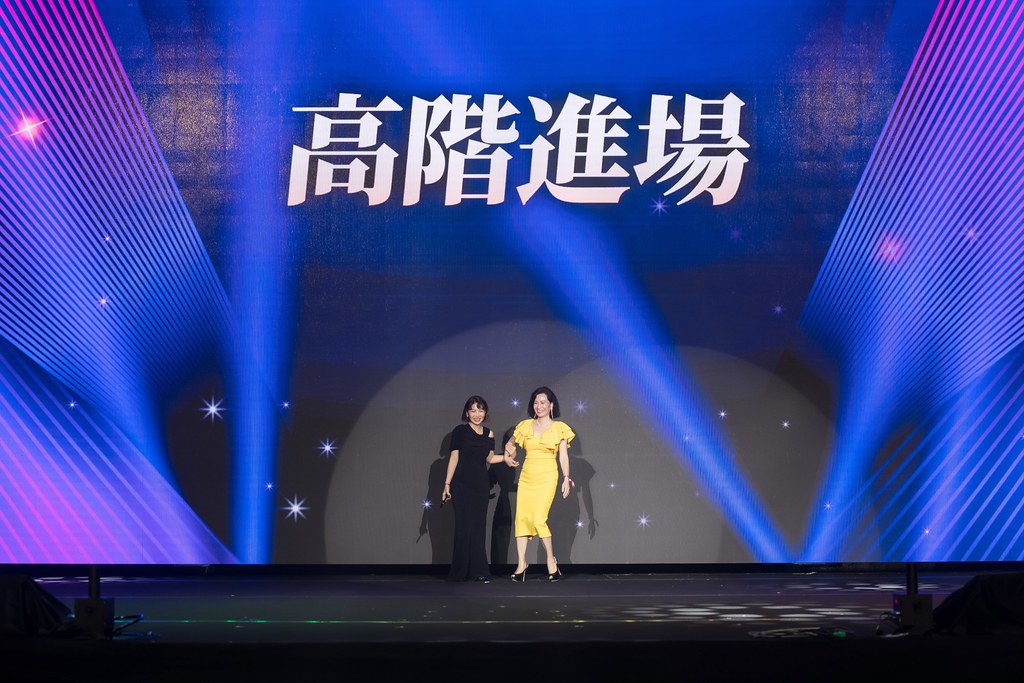 [活動攝影]全美世界18周年慶-最專業的團隊完成每場完美活動攝影，拍的不只好更要快! #即時攝影