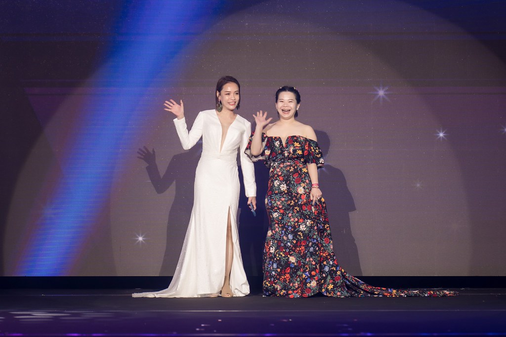 [活動攝影]全美世界18周年慶-最專業的團隊完成每場完美活動攝影，拍的不只好更要快! #即時攝影