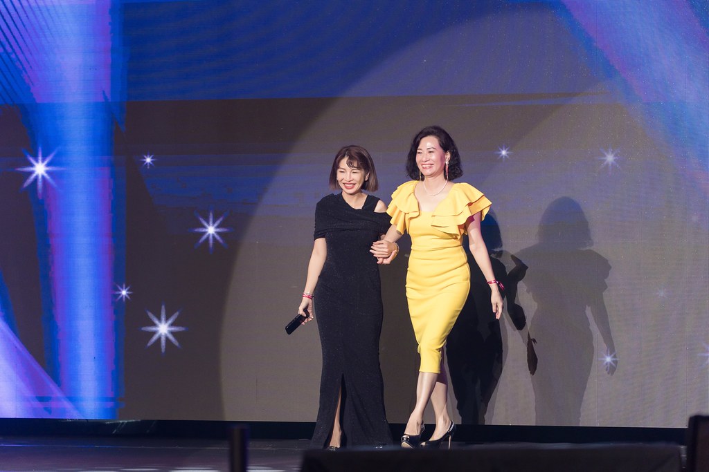 [活動攝影]全美世界18周年慶-最專業的團隊完成每場完美活動攝影，拍的不只好更要快! #即拍即印