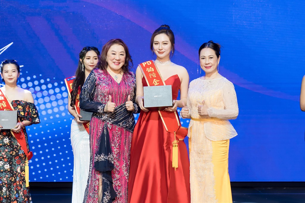 [活動攝影]全美世界18周年慶-最專業的團隊完成每場完美活動攝影，拍的不只好更要快! #活動拍立得