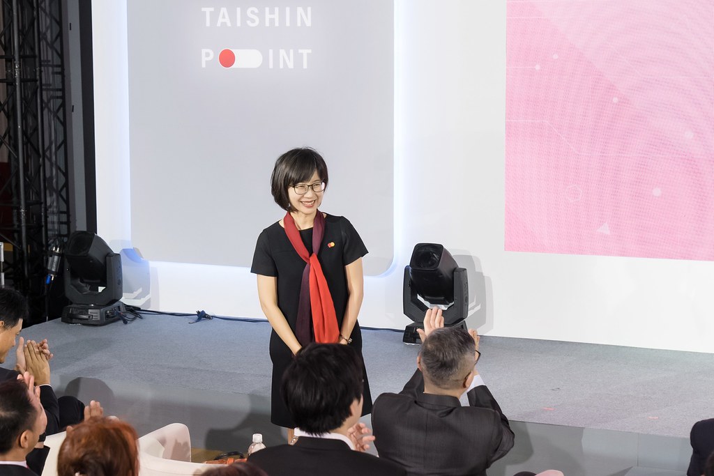 [活動攝影]台新銀行 玫瑰卡、太陽卡上市記者會-最專業的團隊完成每場完美活動攝影，拍的不只好更要快! #即拍即印