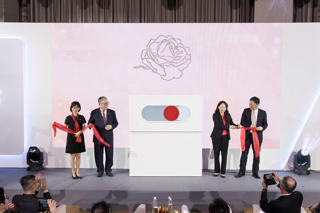 [活動攝影]台新銀行 玫瑰卡、太陽卡上市記者會-最專業的團隊完成每場完美活動攝影，拍的不只好更要快! #活動攝影