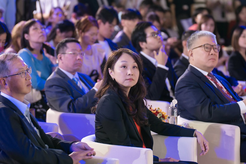 [活動攝影]台新銀行 玫瑰卡、太陽卡上市記者會-最專業的團隊完成每場完美活動攝影，拍的不只好更要快! #活動攝影