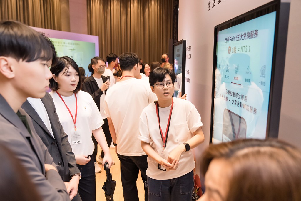 [活動攝影]台新銀行 玫瑰卡、太陽卡上市記者會-最專業的團隊完成每場完美活動攝影，拍的不只好更要快! #即拍即印