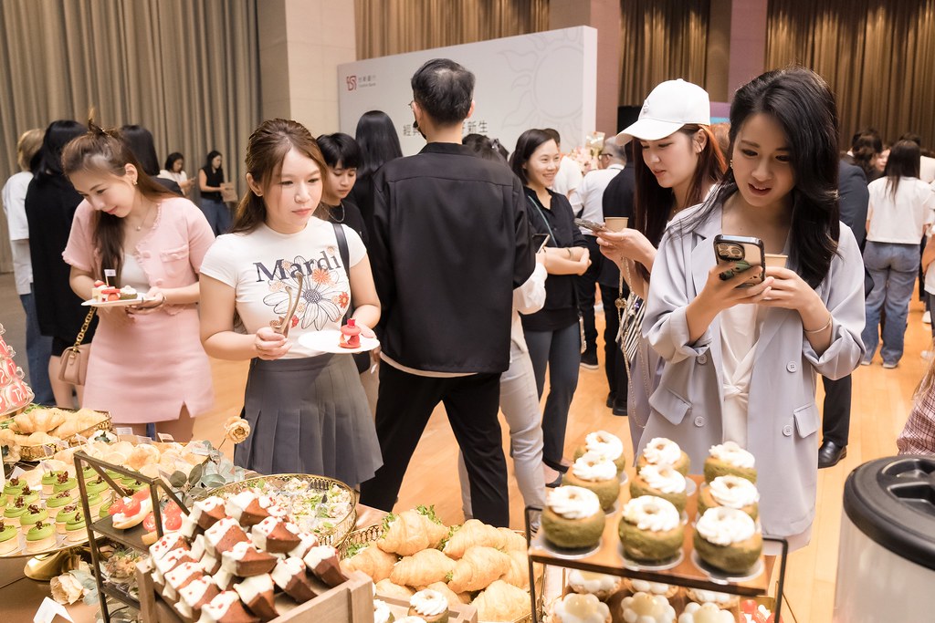 [活動攝影]台新銀行 玫瑰卡、太陽卡上市記者會-最專業的團隊完成每場完美活動攝影，拍的不只好更要快! #即拍即印