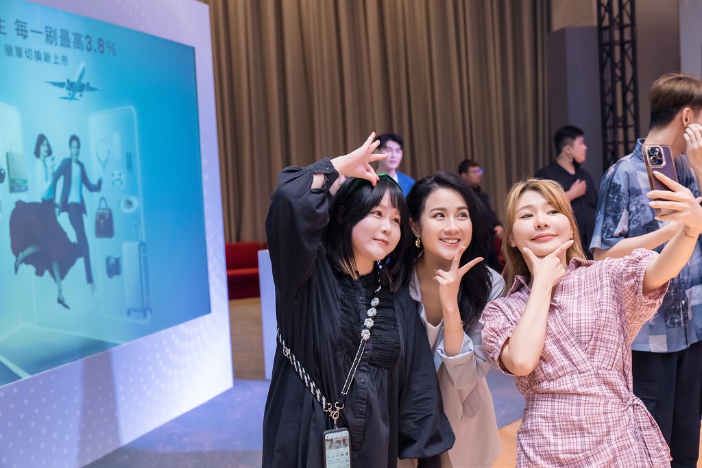 [活動攝影]台新銀行 玫瑰卡、太陽卡上市記者會-最專業的團隊完成每場完美活動攝影，拍的不只好更要快! #活動拍攝