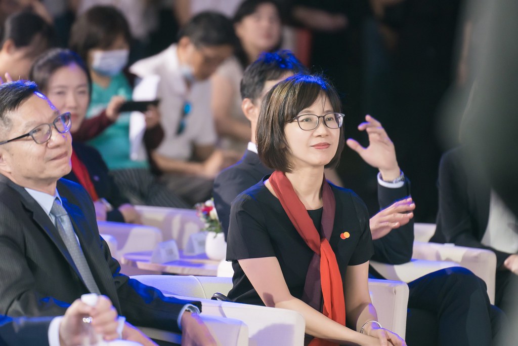 [活動攝影]台新銀行 玫瑰卡、太陽卡上市記者會-最專業的團隊完成每場完美活動攝影，拍的不只好更要快! #雲端攝影