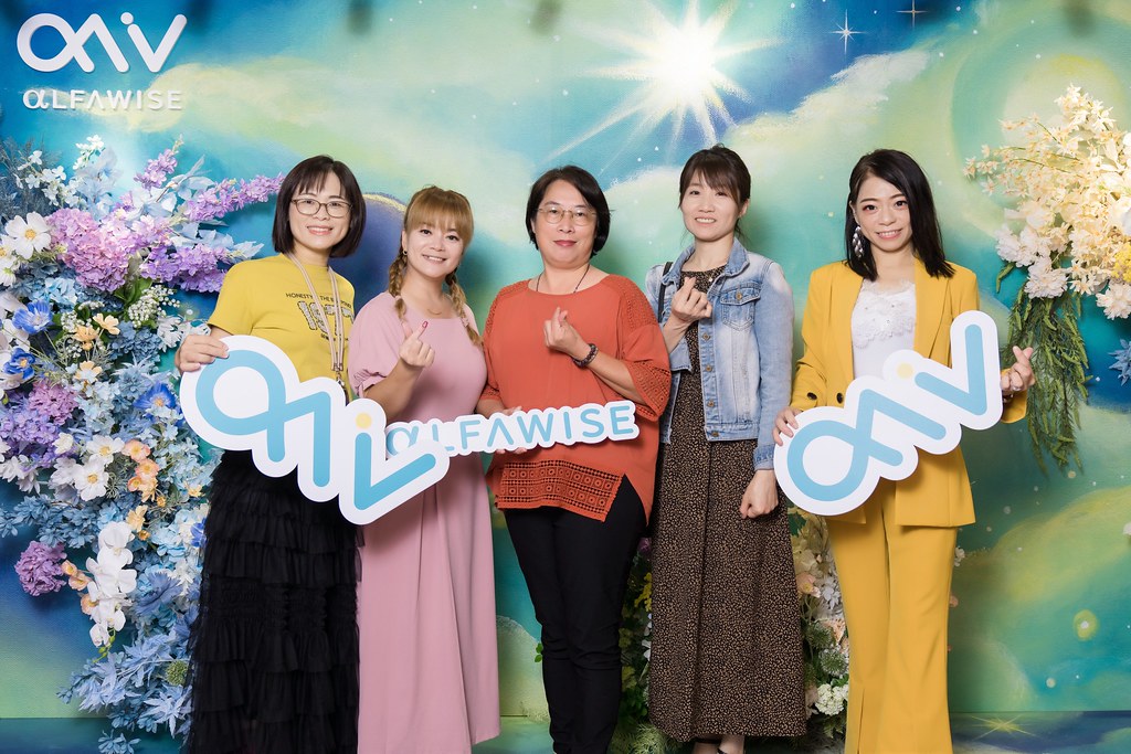 [即拍即印]愛樂唯台中辦公室啟用-最專業的團隊完成每場完美活動攝影，拍的不只好更要快! #尾牙攝影