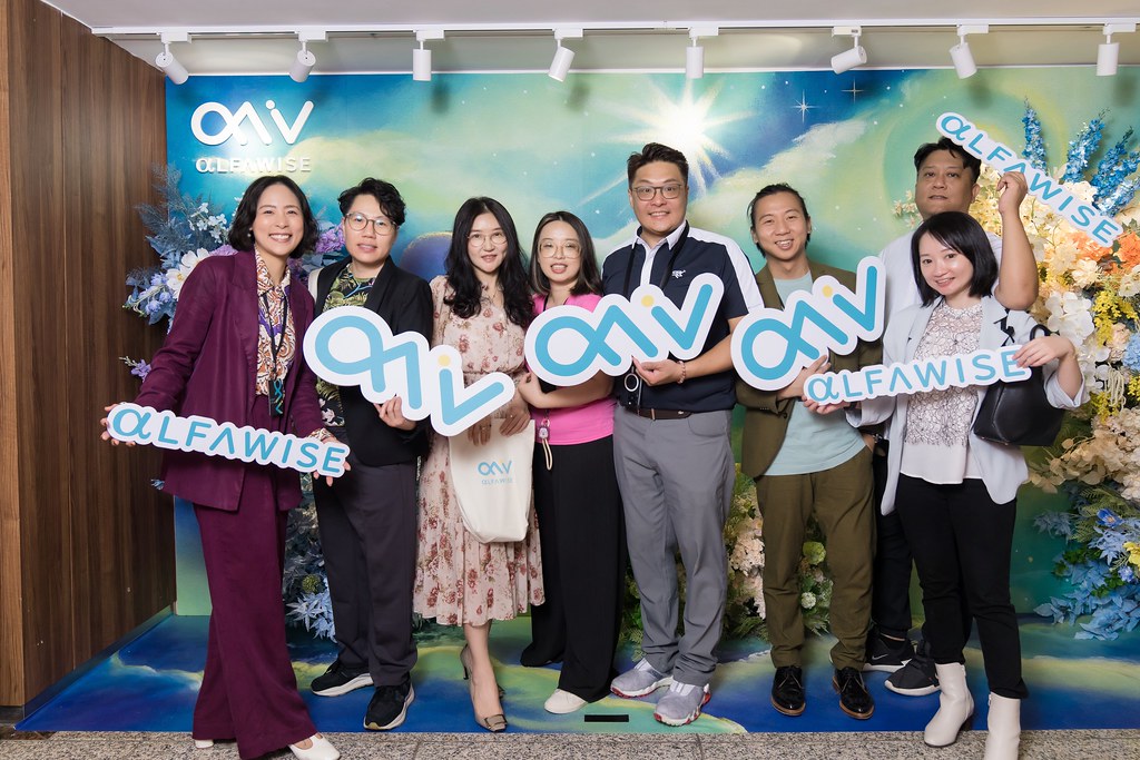 [即拍即印]愛樂唯台中辦公室啟用-最專業的團隊完成每場完美活動攝影，拍的不只好更要快! #雲端攝影