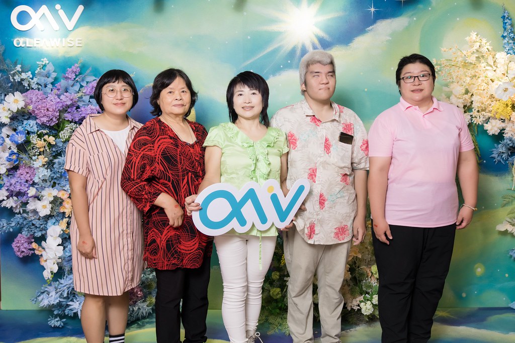 [即拍即印]愛樂唯台中辦公室啟用-最專業的團隊完成每場完美活動攝影，拍的不只好更要快! #尾牙攝影