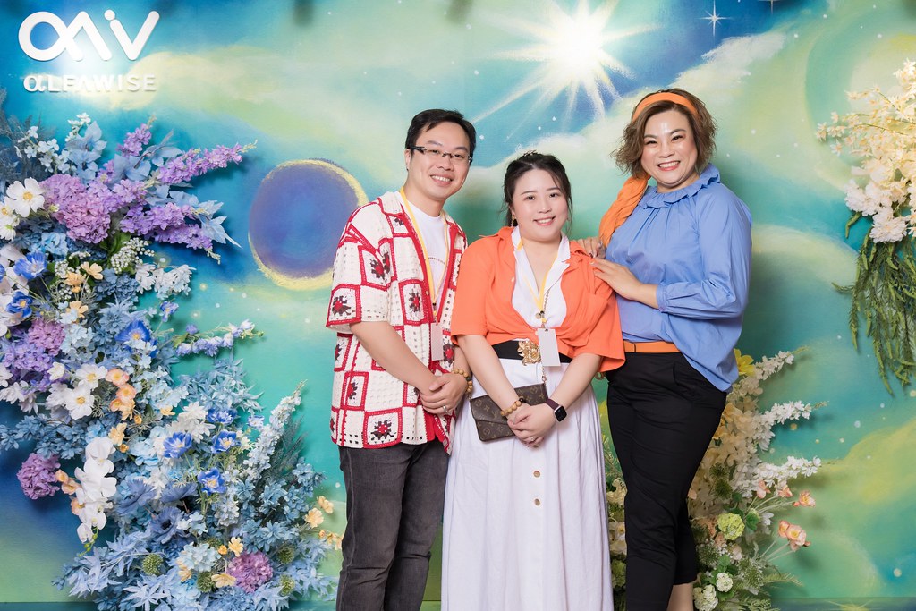 [即拍即印]愛樂唯台中辦公室啟用-最專業的團隊完成每場完美活動攝影，拍的不只好更要快! #尾牙攝影