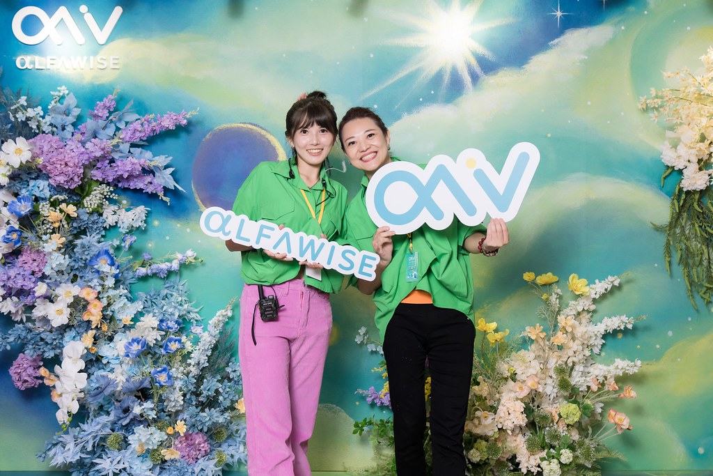 [即拍即印]愛樂唯台中辦公室啟用-最專業的團隊完成每場完美活動攝影，拍的不只好更要快! #活動拍立得