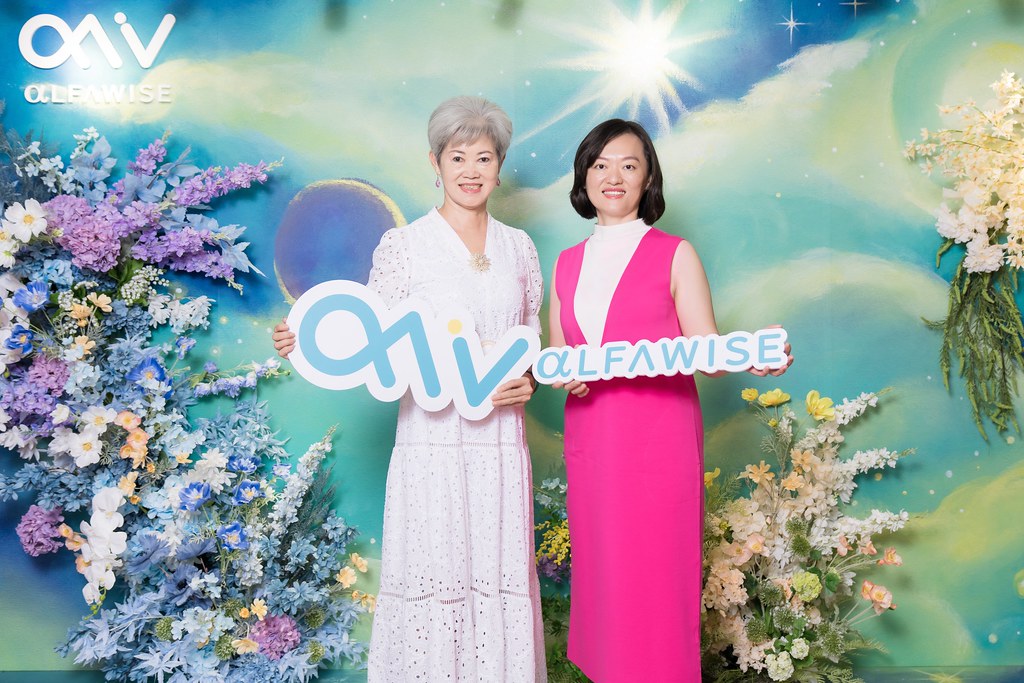 [即拍即印]愛樂唯台中辦公室啟用-最專業的團隊完成每場完美活動攝影，拍的不只好更要快! #雲端攝影