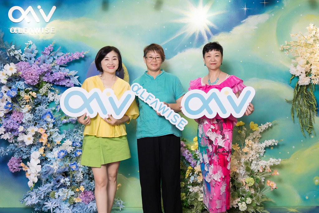 [即拍即印]愛樂唯台中辦公室啟用-最專業的團隊完成每場完美活動攝影，拍的不只好更要快! #即時攝影