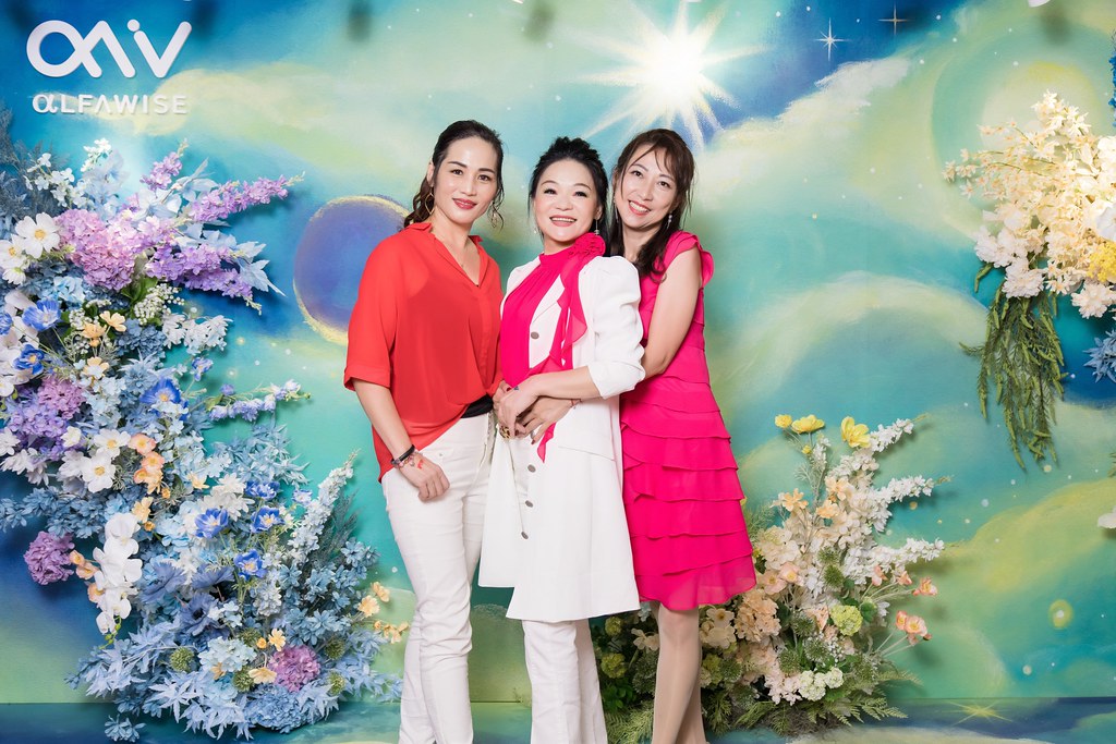 [即拍即印]愛樂唯台中辦公室啟用-最專業的團隊完成每場完美活動攝影，拍的不只好更要快! #尾牙攝影