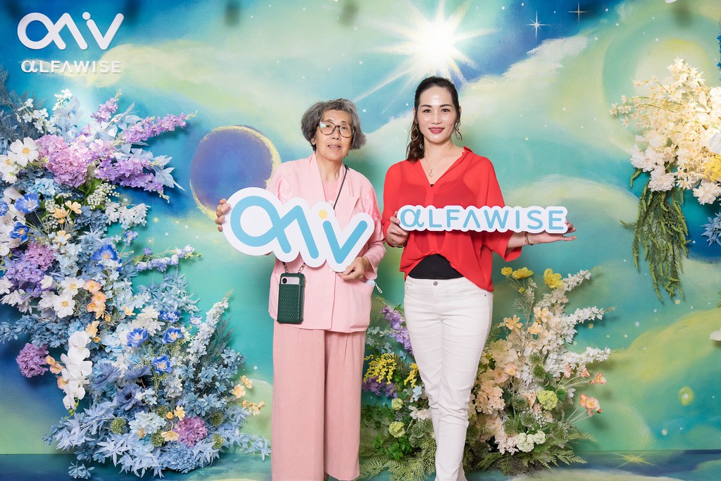 [即拍即印]愛樂唯台中辦公室啟用-最專業的團隊完成每場完美活動攝影，拍的不只好更要快! #即時攝影