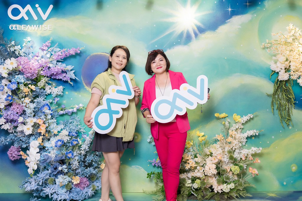 [即拍即印]愛樂唯台中辦公室啟用-最專業的團隊完成每場完美活動攝影，拍的不只好更要快! #尾牙攝影