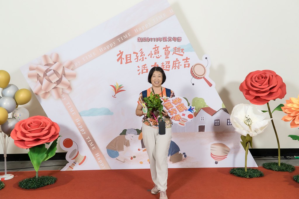 [即拍即印]新北市113年祖父母節-最專業的團隊完成每場完美活動攝影，拍的不只好更要快! #尾牙攝影