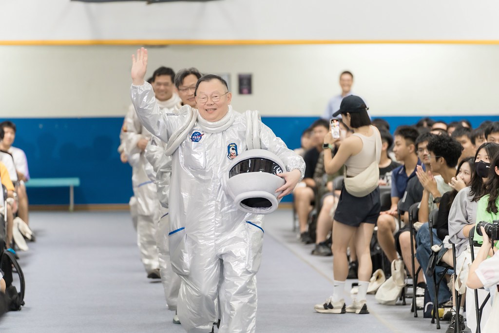 [活動攝影]陽明交通大學開學典禮-最專業的團隊完成每場完美活動攝影，拍的不只好更要快! #即拍即印