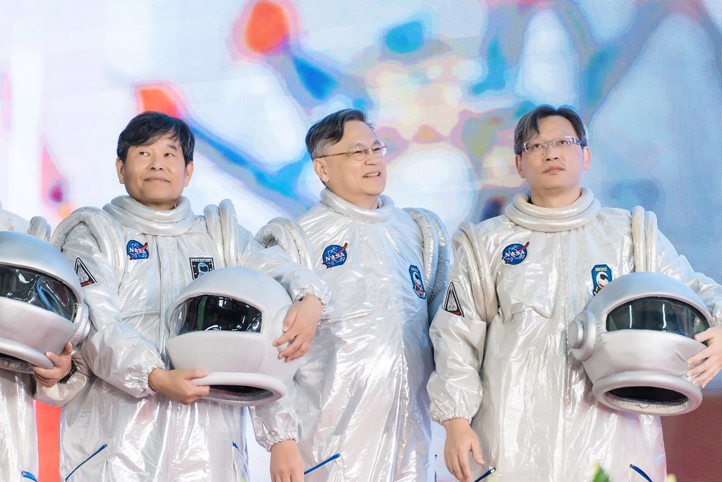 [活動攝影]陽明交通大學開學典禮-最專業的團隊完成每場完美活動攝影，拍的不只好更要快! #活動拍立得