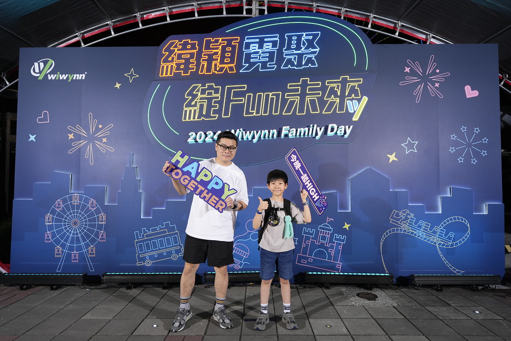 [即拍即印]緯穎霓聚綻FUN未來-最專業的團隊完成每場完美活動攝影，拍的不只好更要快! #即拍即印