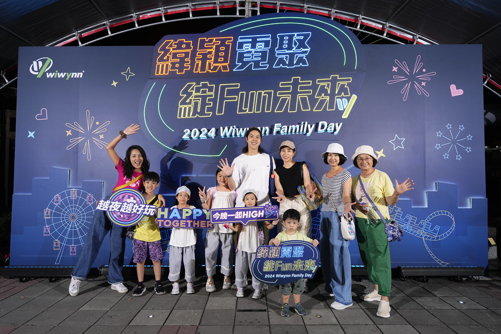 [即拍即印]緯穎霓聚綻FUN未來-最專業的團隊完成每場完美活動攝影，拍的不只好更要快! #即拍即印