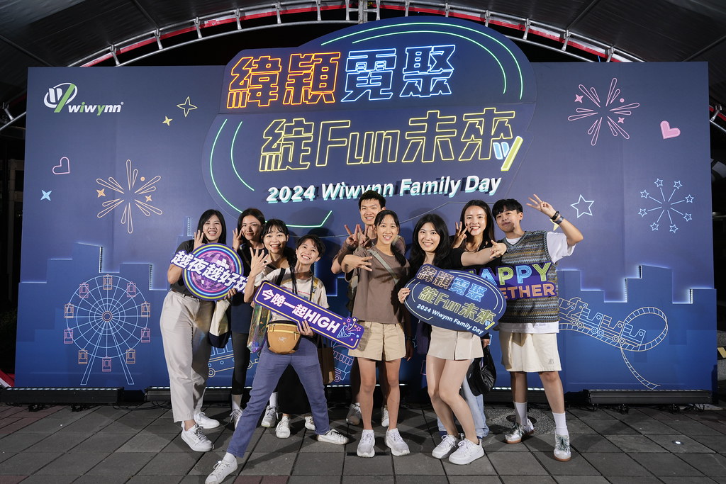 [即拍即印]緯穎霓聚綻FUN未來-最專業的團隊完成每場完美活動攝影，拍的不只好更要快! #尾牙攝影