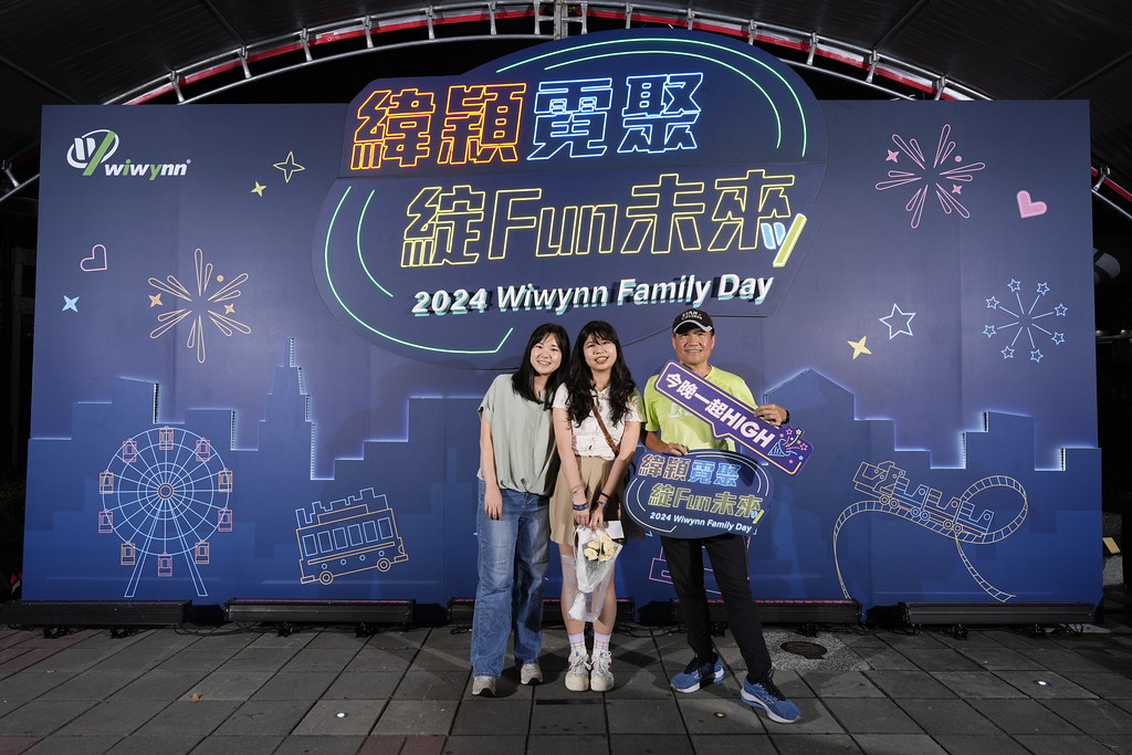 [即拍即印]緯穎霓聚綻FUN未來-最專業的團隊完成每場完美活動攝影，拍的不只好更要快! #活動拍立得