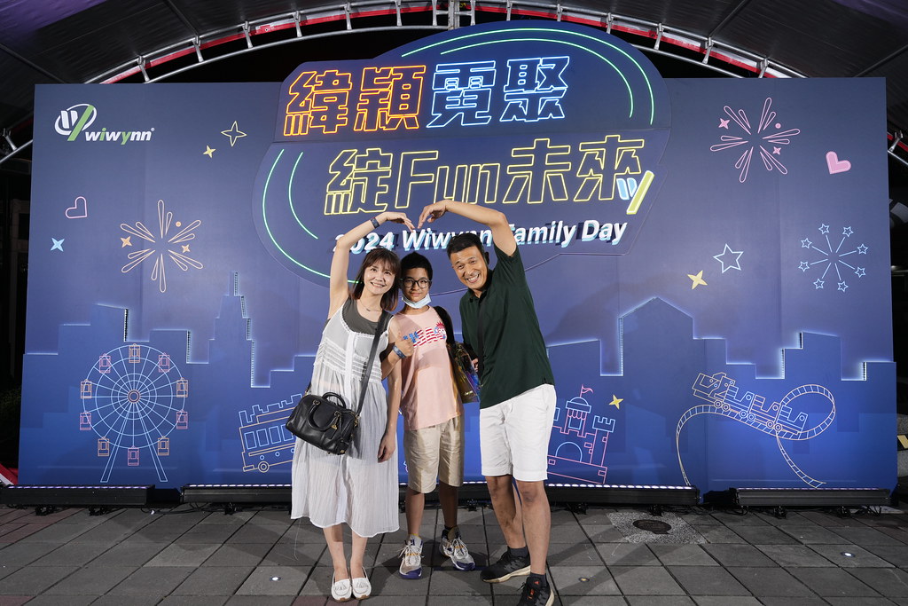 [即拍即印]緯穎霓聚綻FUN未來-最專業的團隊完成每場完美活動攝影，拍的不只好更要快! #活動拍立得