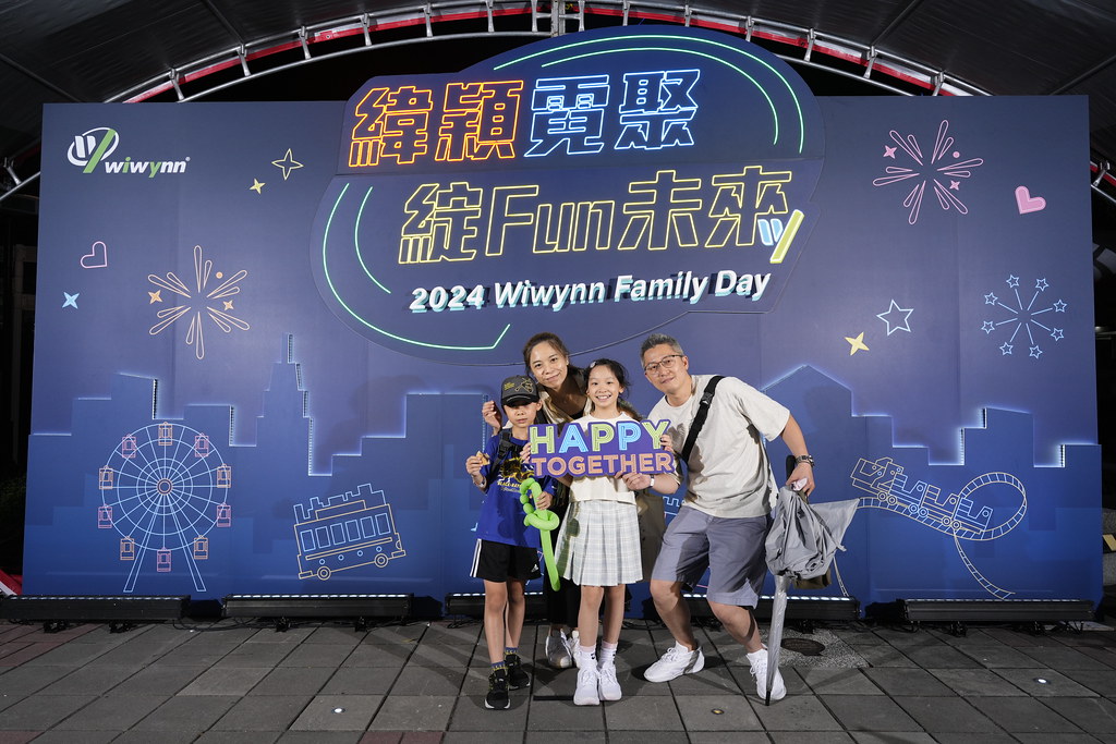 [即拍即印]緯穎霓聚綻FUN未來-最專業的團隊完成每場完美活動攝影，拍的不只好更要快! #即拍即印