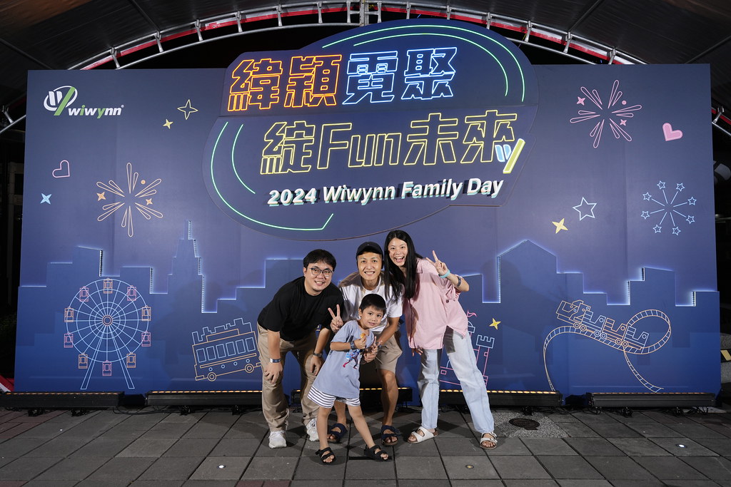 [即拍即印]緯穎霓聚綻FUN未來-最專業的團隊完成每場完美活動攝影，拍的不只好更要快! #即時攝影