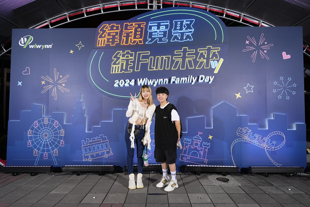 [即拍即印]緯穎霓聚綻FUN未來-最專業的團隊完成每場完美活動攝影，拍的不只好更要快! #尾牙攝影