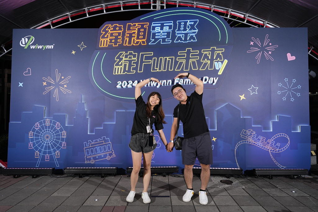 [即拍即印]緯穎霓聚綻FUN未來-最專業的團隊完成每場完美活動攝影，拍的不只好更要快! #尾牙攝影