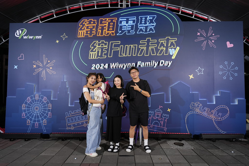 [即拍即印]緯穎霓聚綻FUN未來-最專業的團隊完成每場完美活動攝影，拍的不只好更要快! #即時攝影