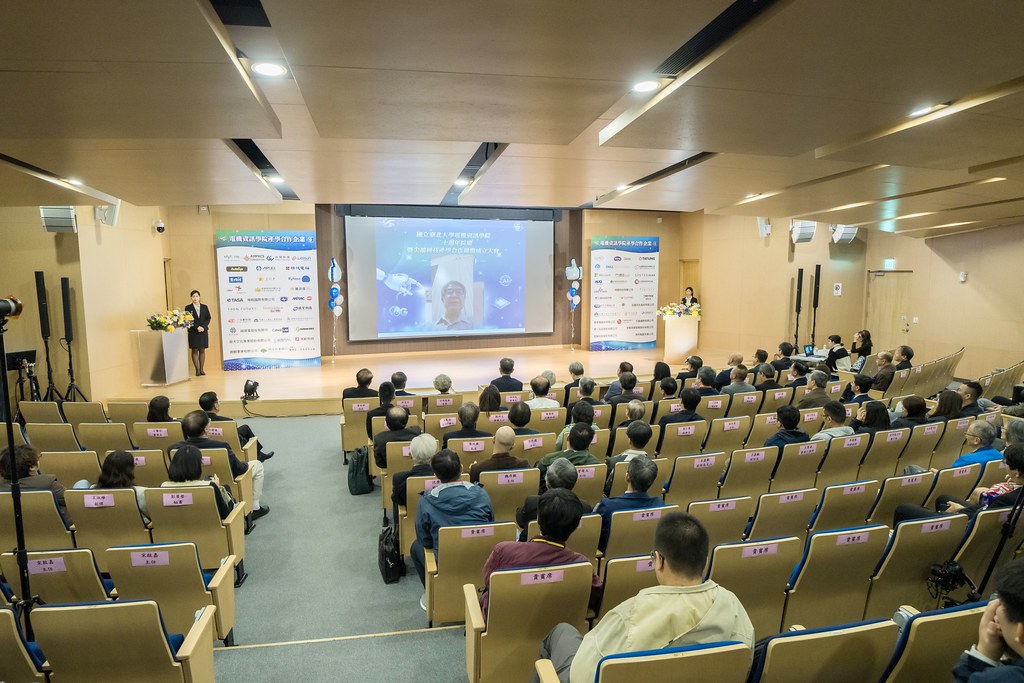 [活動攝影]臺北大學電機資訊學院20週年院慶-最專業的團隊完成每場完美活動攝影，拍的不只好更要快! #即時攝影