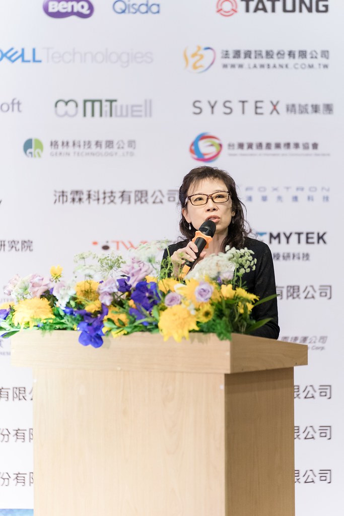 [活動攝影]臺北大學電機資訊學院20週年院慶-最專業的團隊完成每場完美活動攝影，拍的不只好更要快! #即拍即印