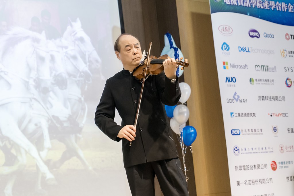 [活動攝影]臺北大學電機資訊學院20週年院慶-最專業的團隊完成每場完美活動攝影，拍的不只好更要快! #即拍即印