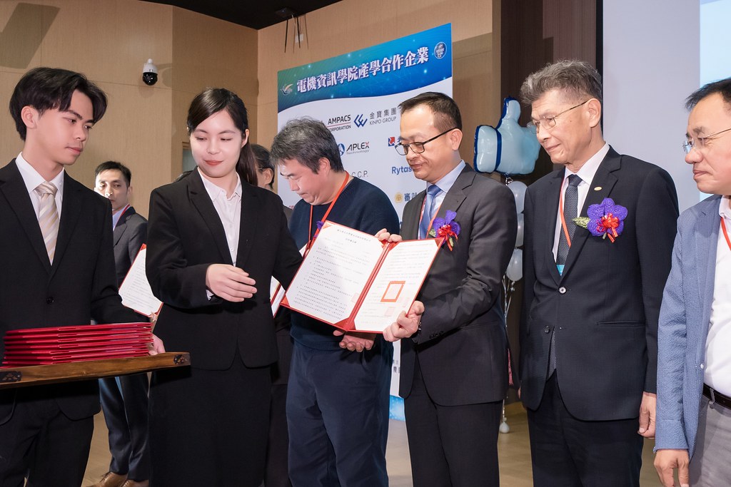 [活動攝影]臺北大學電機資訊學院20週年院慶-最專業的團隊完成每場完美活動攝影，拍的不只好更要快! #活動拍立得