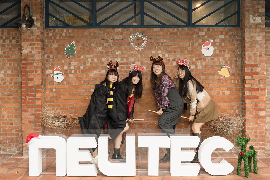 [即拍即印]2024日新聖誕派對-最專業的團隊完成每場完美活動攝影，拍的不只好更要快! #尾牙攝影