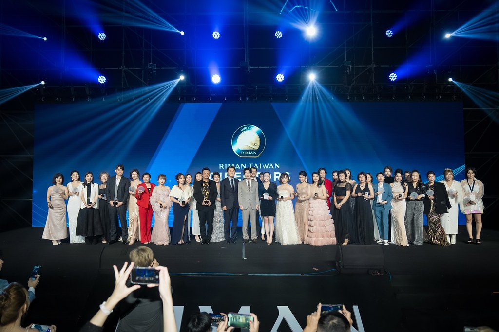 [活動攝影]閃耀2024力曼光典-最專業的團隊完成每場完美活動攝影，拍的不只好更要快! #尾牙攝影