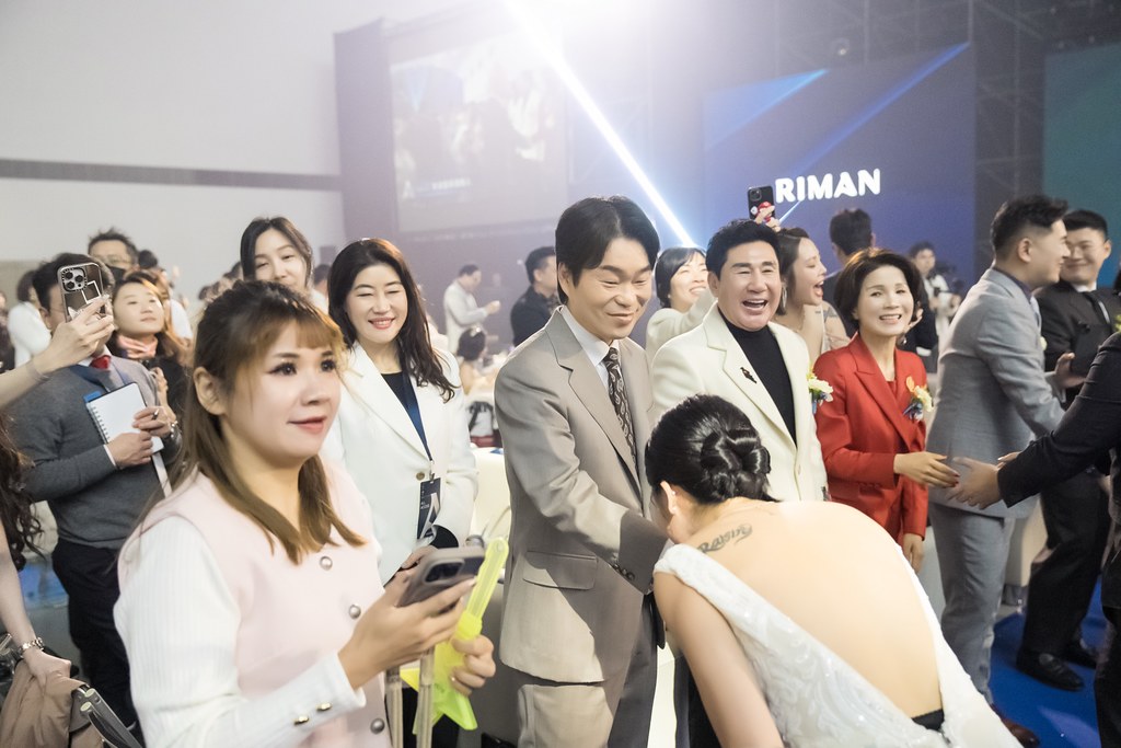 [活動攝影]閃耀2024力曼光典-最專業的團隊完成每場完美活動攝影，拍的不只好更要快! #尾牙攝影