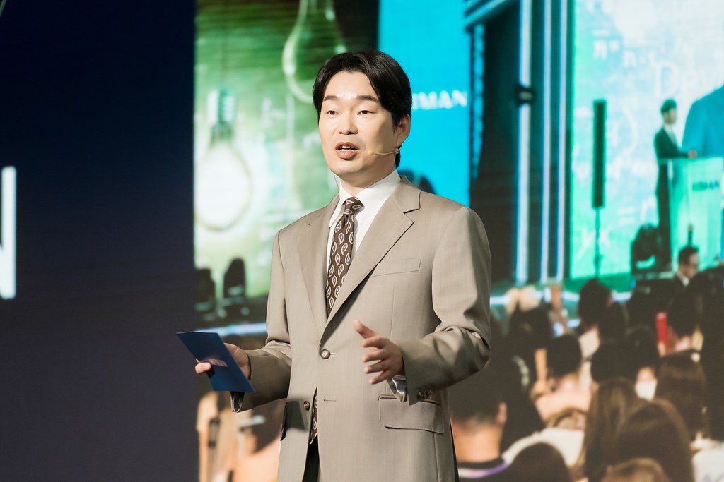 [活動攝影]閃耀2024力曼光典-最專業的團隊完成每場完美活動攝影，拍的不只好更要快! #即拍即印