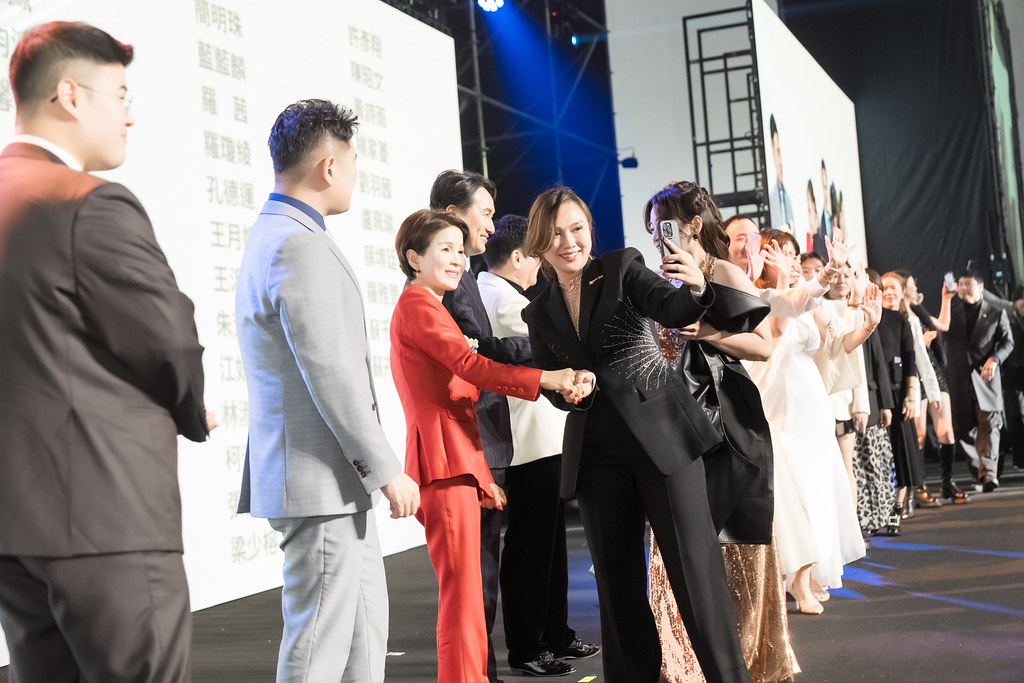 [活動攝影]閃耀2024力曼光典-最專業的團隊完成每場完美活動攝影，拍的不只好更要快! #即拍即印