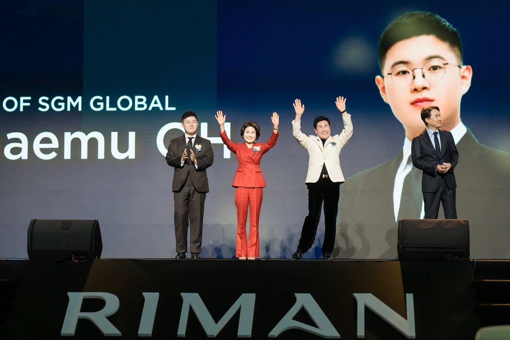 [活動攝影]閃耀2024力曼光典-最專業的團隊完成每場完美活動攝影，拍的不只好更要快! #即拍即印