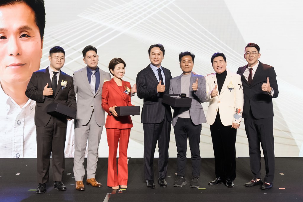 [活動攝影]閃耀2024力曼光典-最專業的團隊完成每場完美活動攝影，拍的不只好更要快! #活動攝影