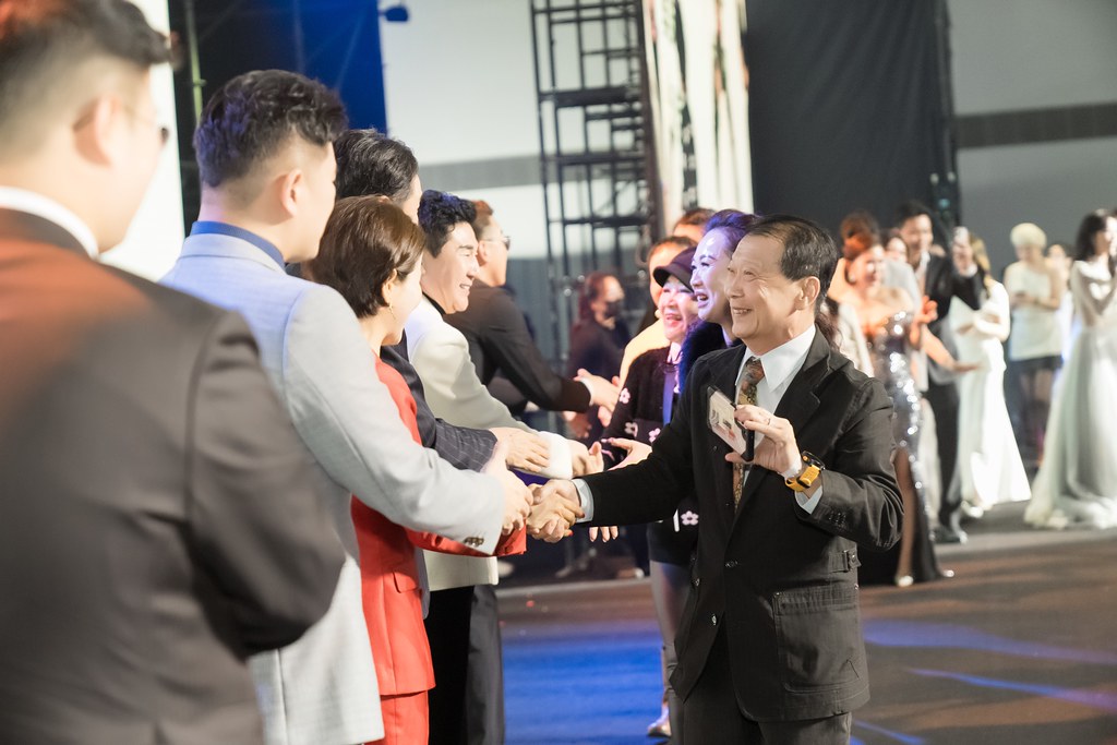 [活動攝影]閃耀2024力曼光典-最專業的團隊完成每場完美活動攝影，拍的不只好更要快! #尾牙攝影