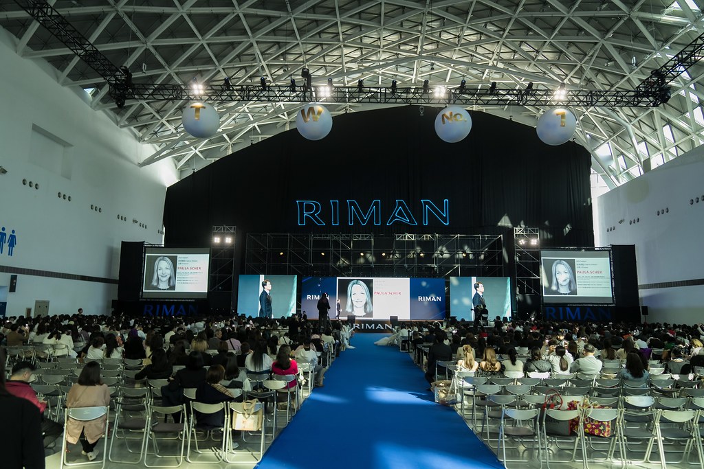 [活動攝影]閃耀2024力曼光典-最專業的團隊完成每場完美活動攝影，拍的不只好更要快! #即拍即印