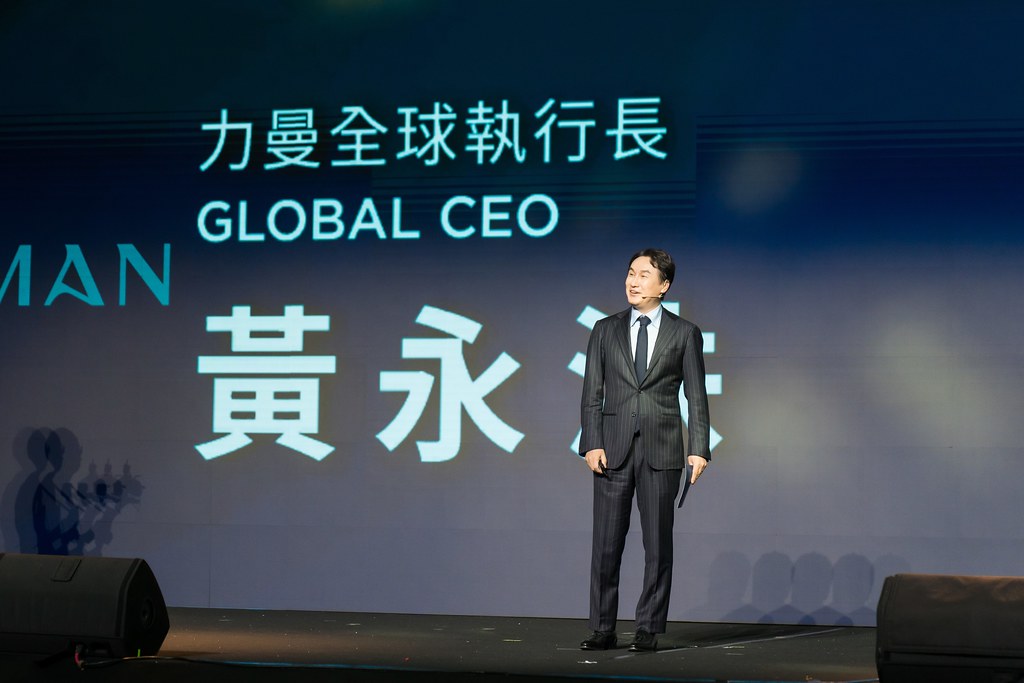 [活動攝影]閃耀2024力曼光典-最專業的團隊完成每場完美活動攝影，拍的不只好更要快! #尾牙攝影